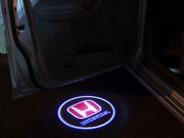 Проекции логотипа авто из двери