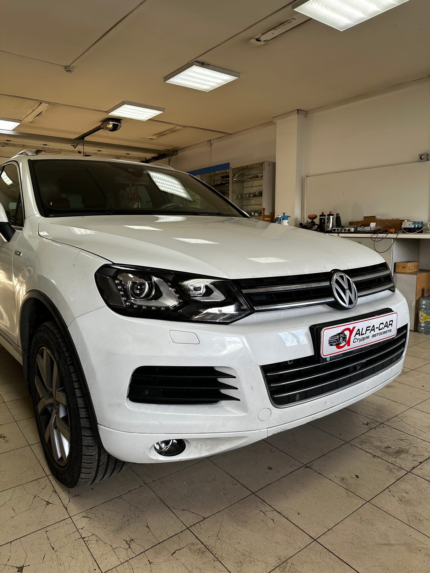 Volkswagen Touareg — ремонт и герметизация фар в Alfa-Car, фото 6