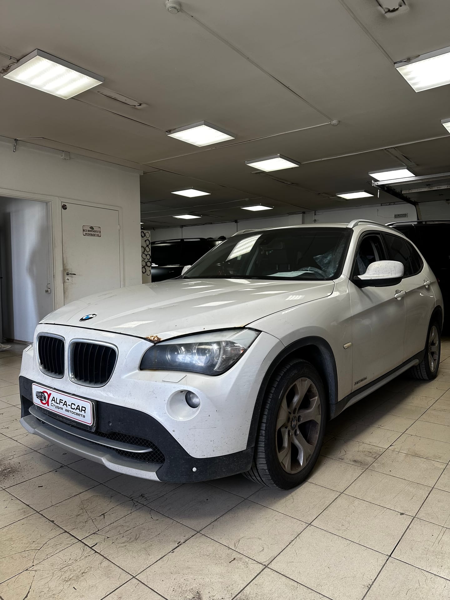 BMW X1 — замена линз в Alfa-Car, фото 3