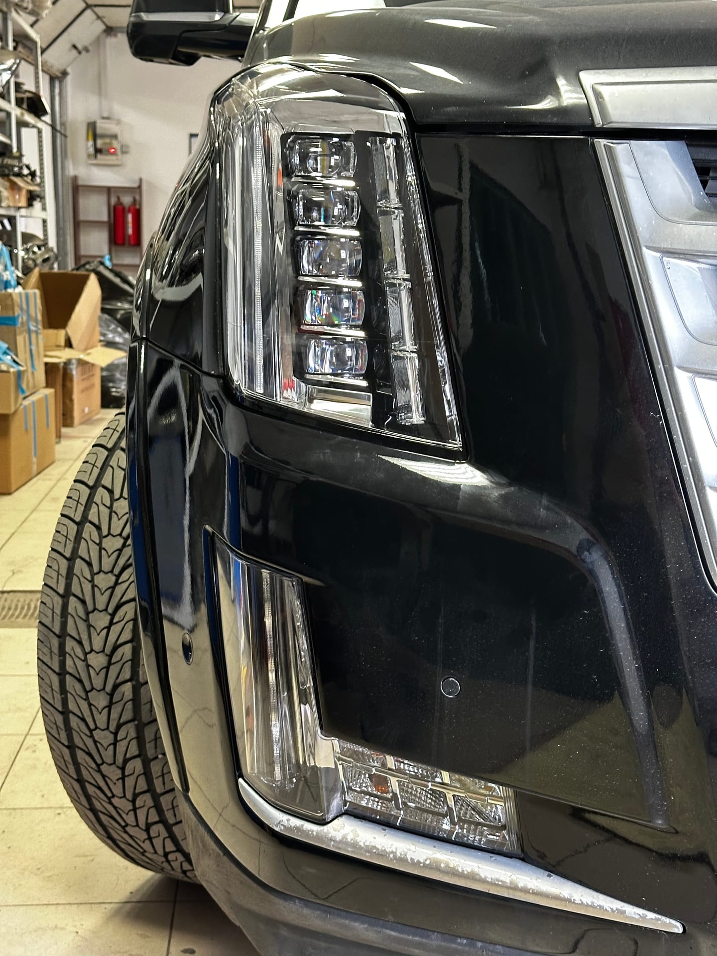 Cadillac Escalade — ремонт и герметизация фар в Alfa-Car, фото 6