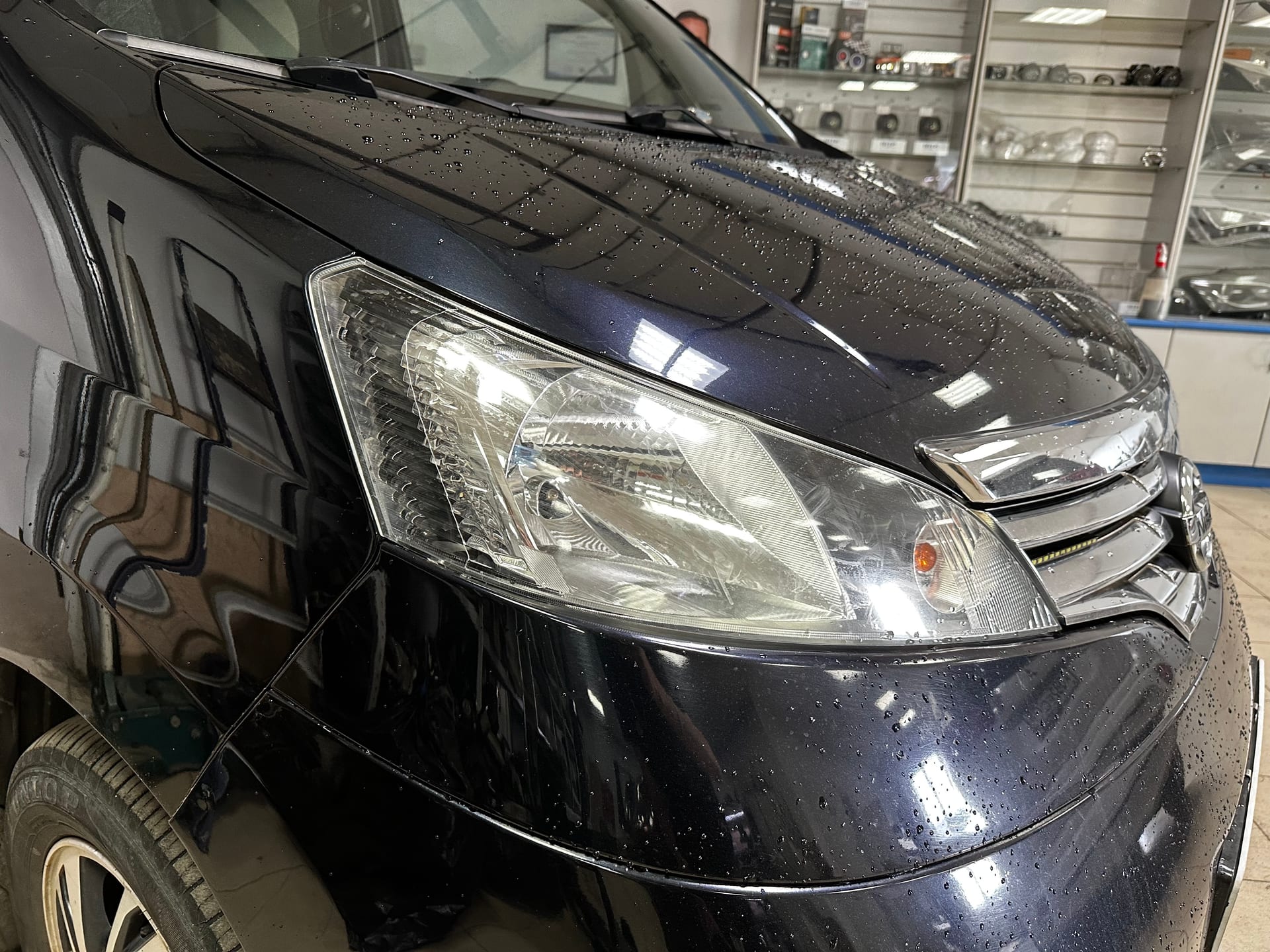 Nissan NV200 — замена линз в Alfa-Car, фото 6