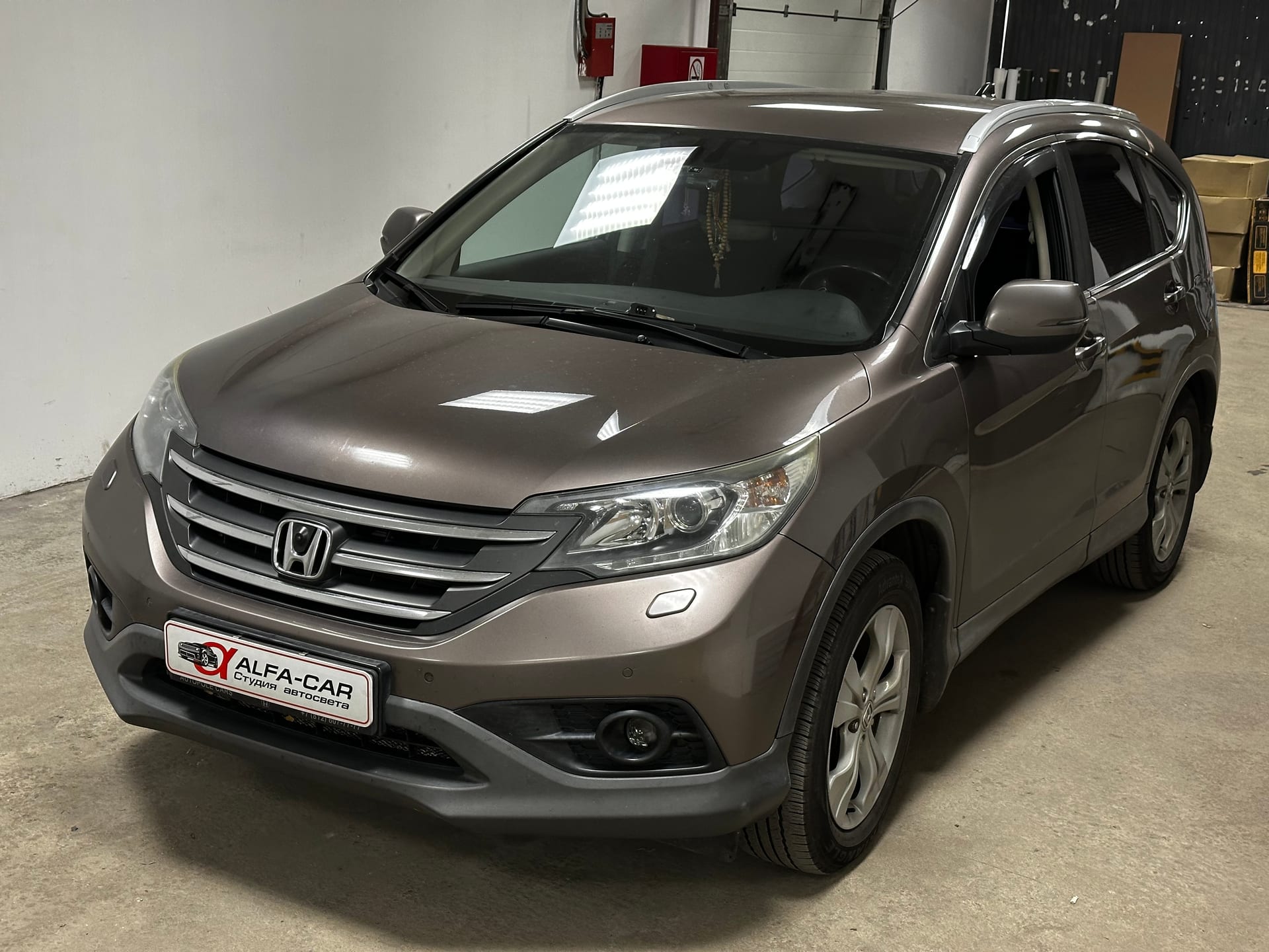 Honda CR-V — полировка и восстановление оптики в Alfa-Car, фото 3