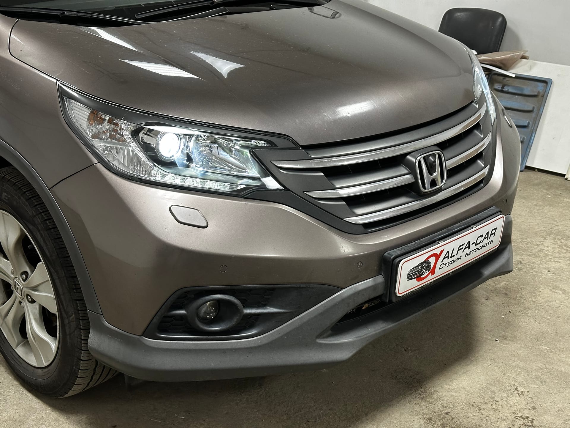 Honda CR-V — полировка и восстановление оптики в Alfa-Car, фото 11