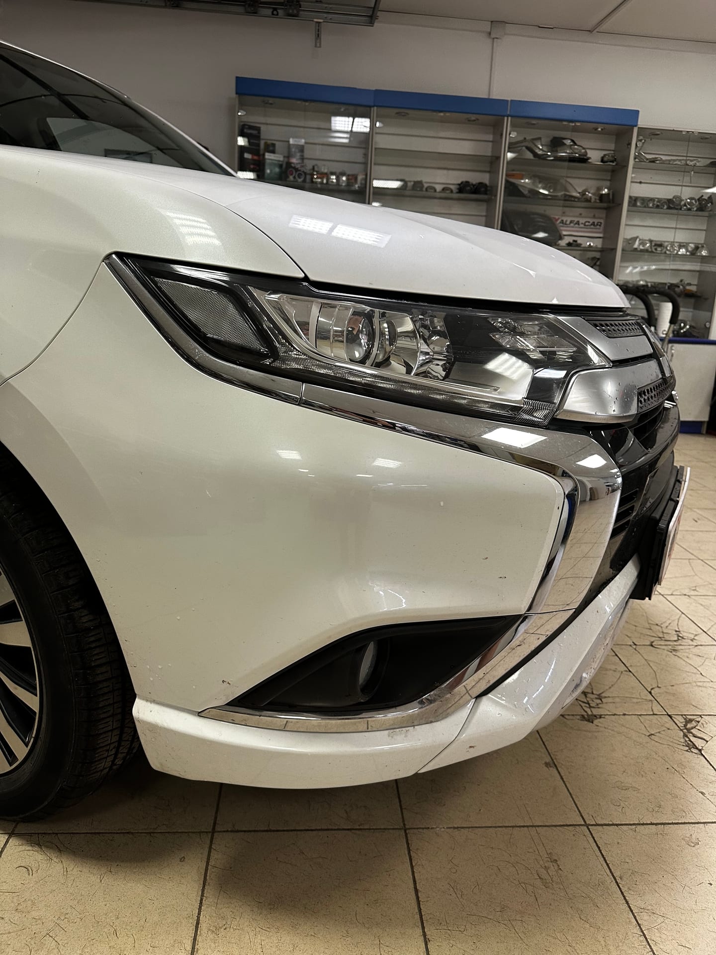Mitsubishi Outlander — замена линз в Alfa-Car, фото 5