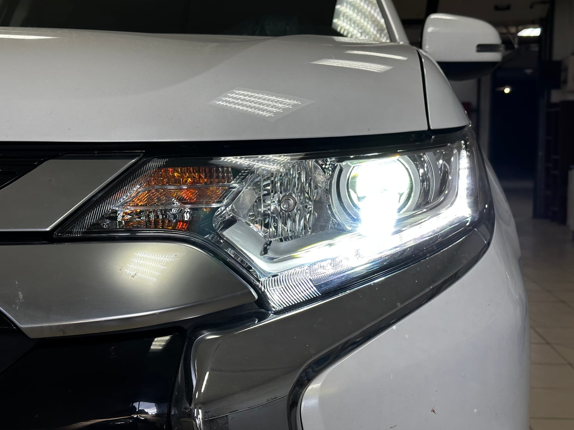Mitsubishi Outlander — замена линз в Alfa-Car, фото 15