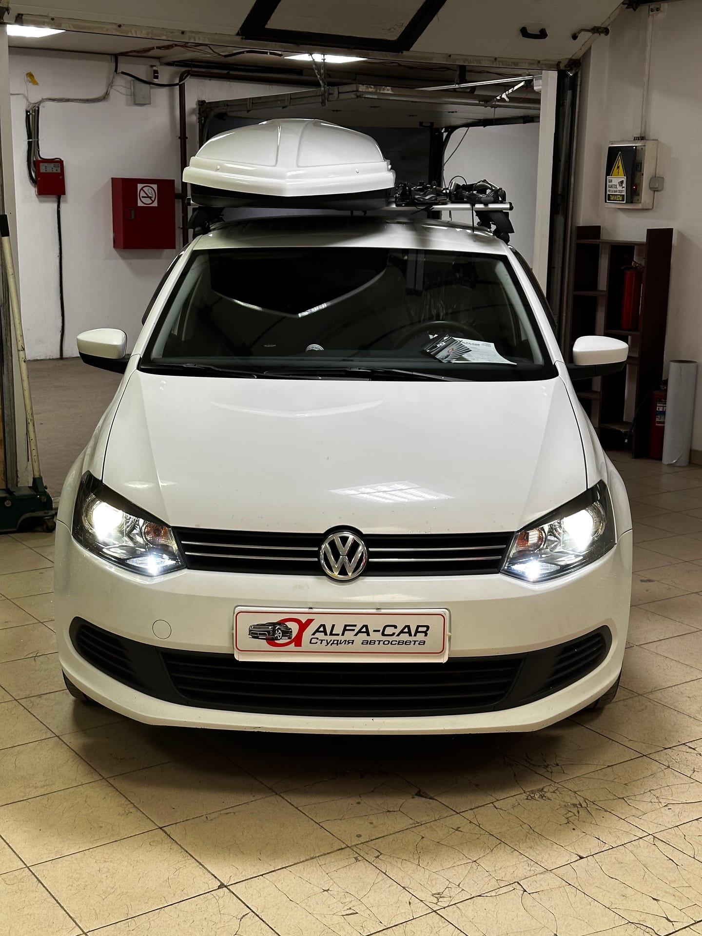 Volkswagen Polo — замена линз в Alfa-Car, фото 14