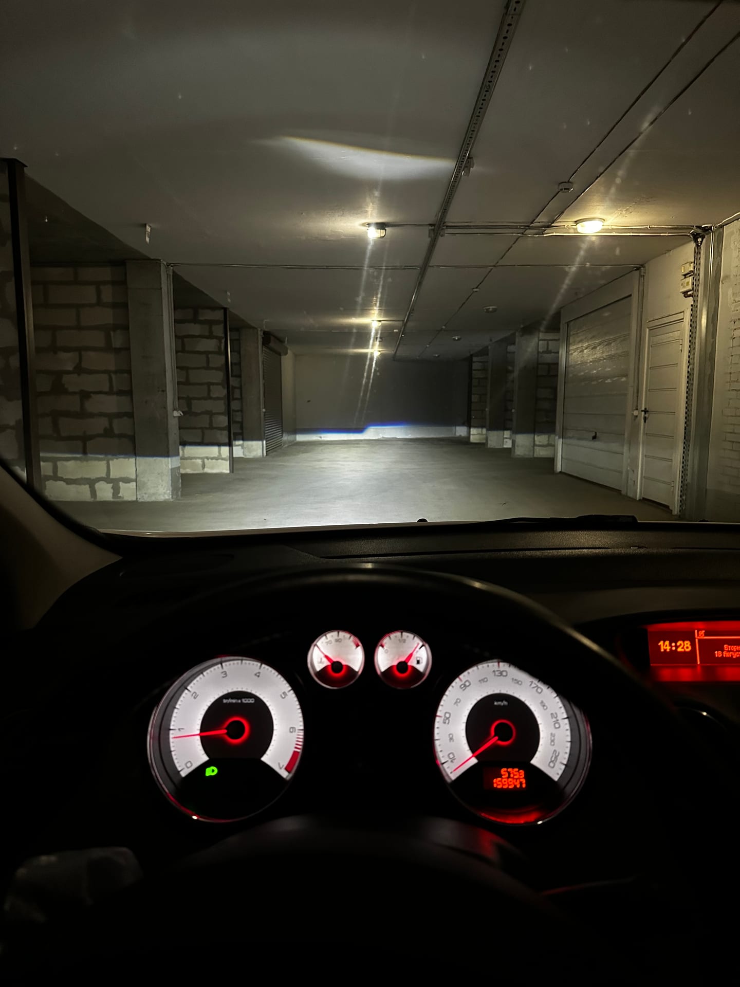 Peugeot 308 — замена линз в Alfa-Car, фото 4