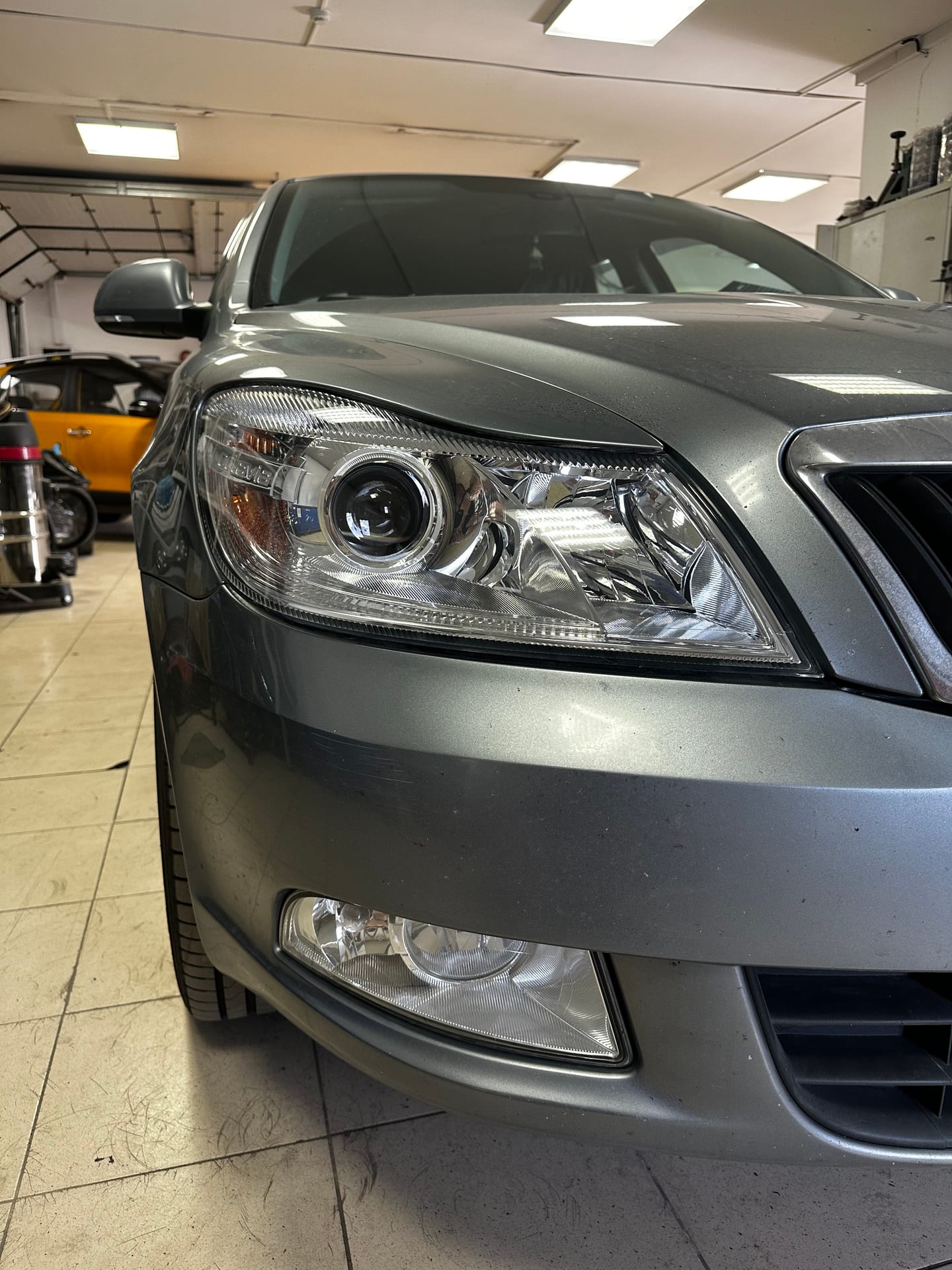 Skoda Octavia — замена линз в Alfa-Car, фото 17