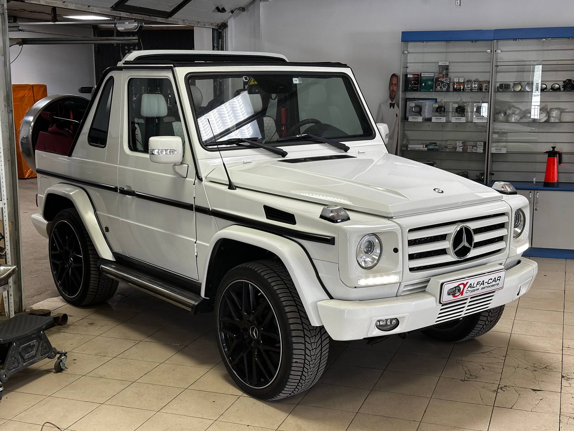 Mercedes-Benz G-Class — замена линз в Alfa-Car, фото 3