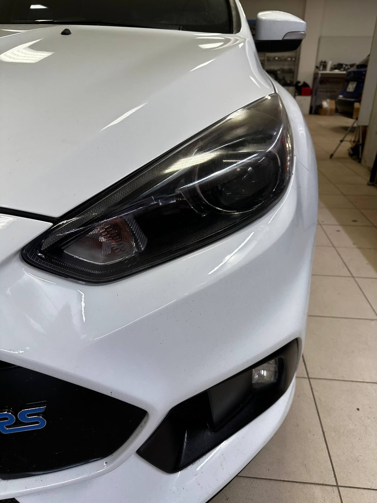 Ford Focus RS — замена линз в Alfa-Car, фото 4