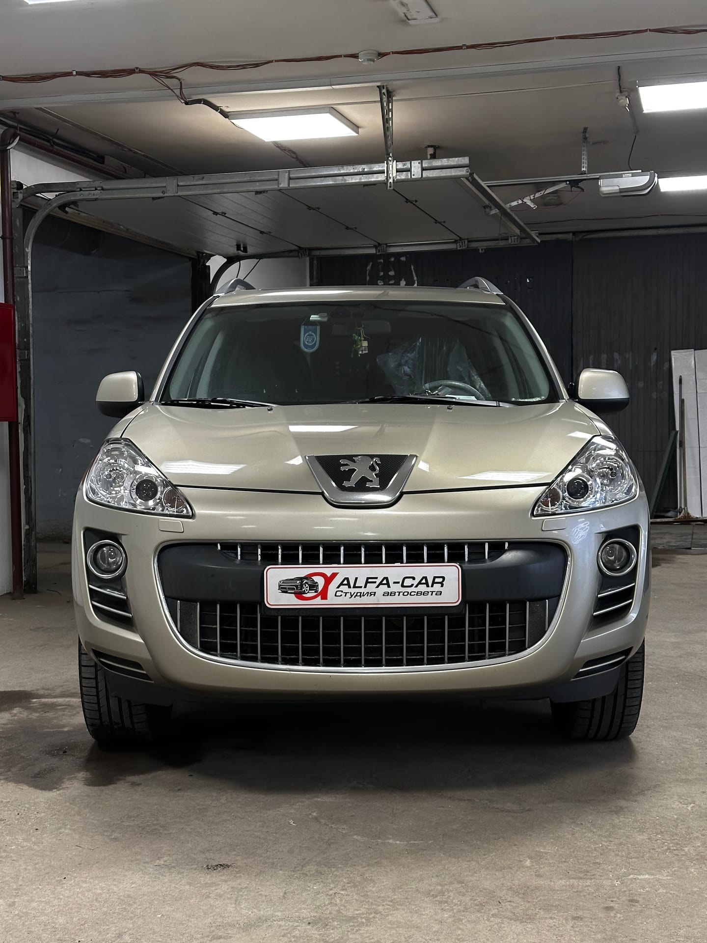 Peugeot 4007 — полировка и восстановление оптики в Alfa-Car, фото 6