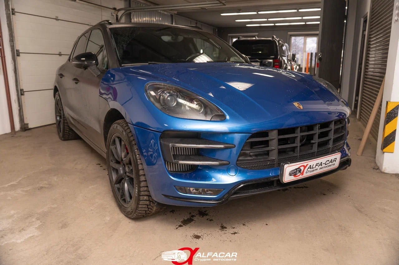 Porsche Macan Turbo I — замена линз в Alfa-Car