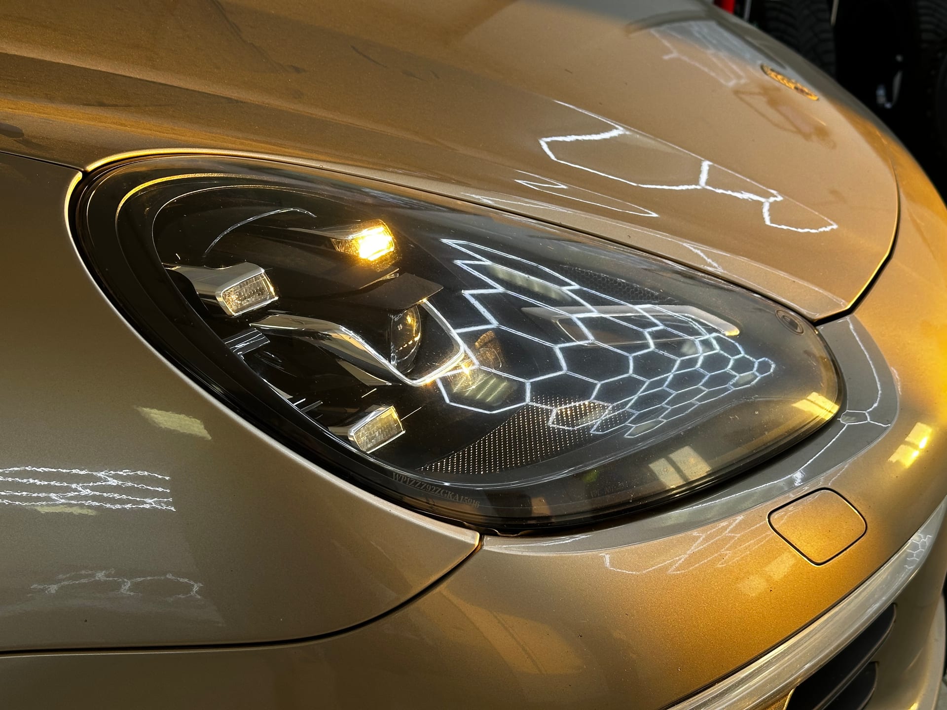 Porsche Cayenne 958 Restyling — полировка и восстановление оптики в Alfa-Car, фото 5
