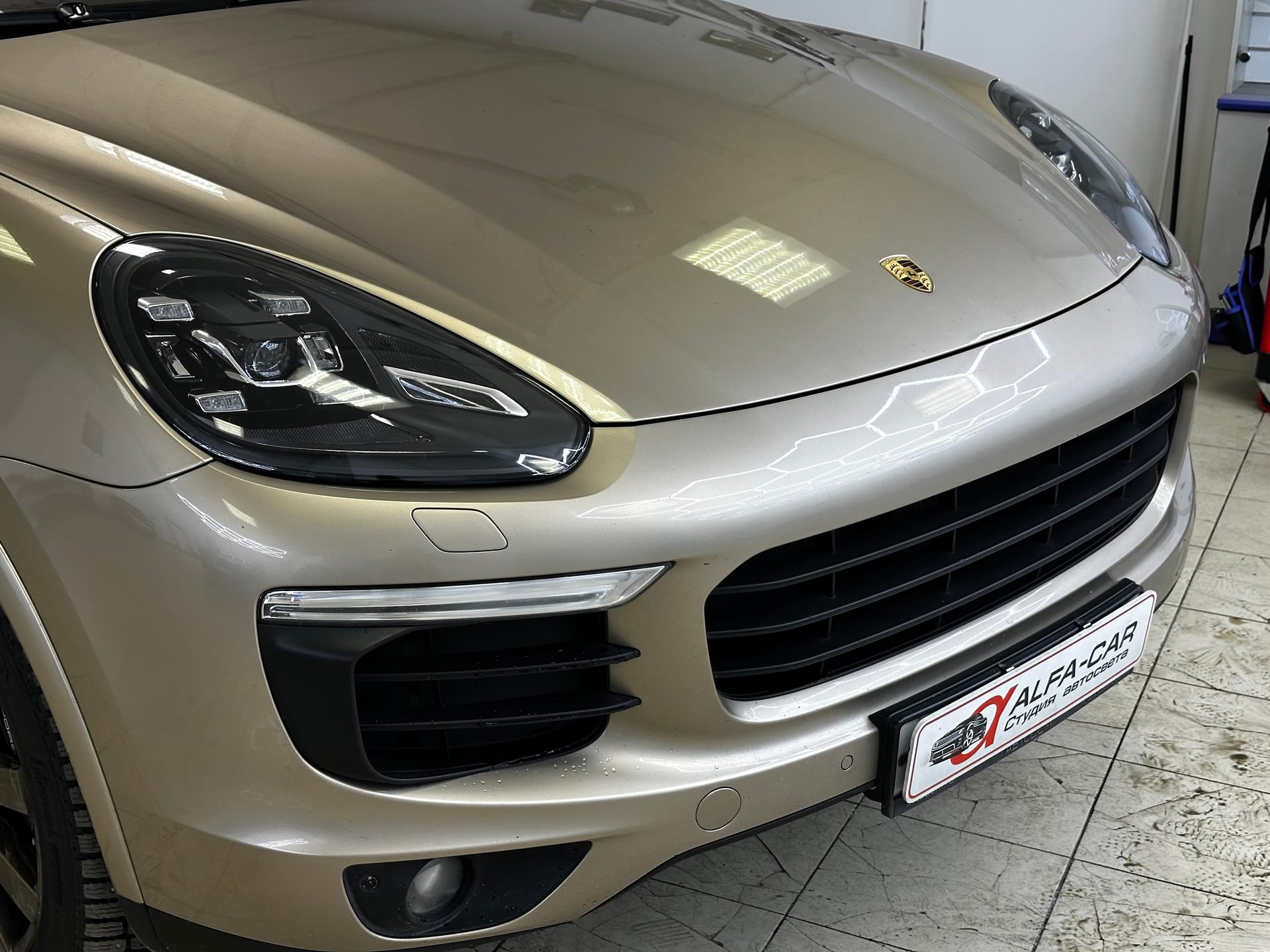 Porsche Cayenne 958 Restyling — полировка и восстановление оптики в Alfa-Car, фото 9