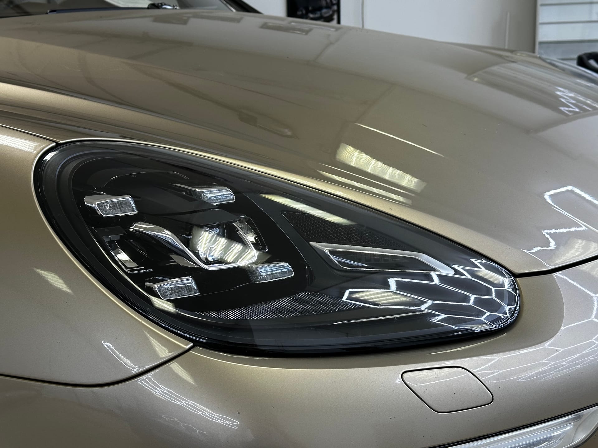 Porsche Cayenne 958 Restyling — полировка и восстановление оптики в Alfa-Car, фото 10