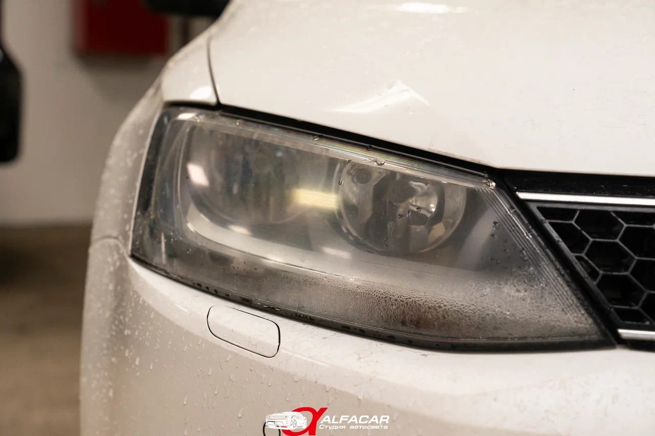 Volkswagen Jetta — замена линз в Alfa-Car, фото 3